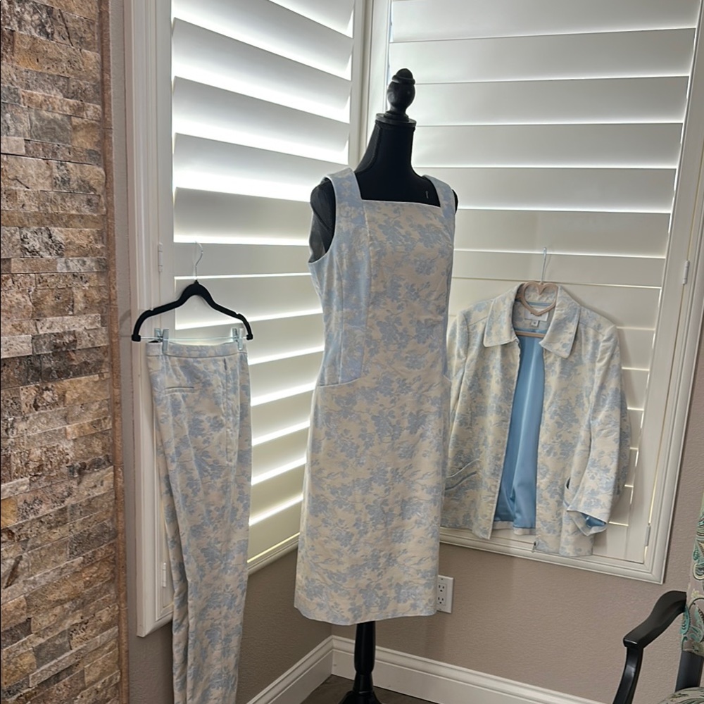 Per Se Cream and Blue Sheath Midi Dress